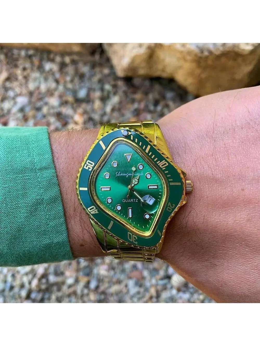 Cyber Gold and Green Classy Y2k 2000s vintage style essential minimalist warped